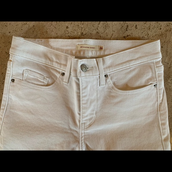 Levi's Women's Skinny Jeans in Cream - Picture 6 of 10